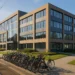 Modern kantoorgebouw in Nederland met goede bereikbaarheid en fietsenstalling bij de ingang.